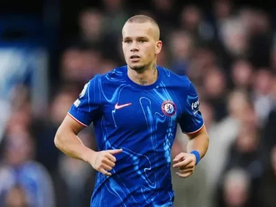 Bom tấn Chelsea: HLV Rosenior tiết lộ sự thật về tình hình của Mudryk sau scandal doping