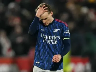 BÁO ĐỘNG: Odegaard chấn thương nặng, Arsenal lao đao trước loạt trận khốc liệt