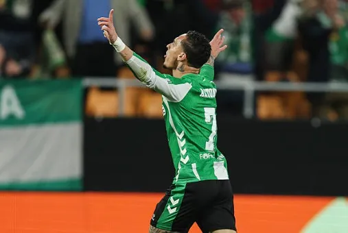 Antony gánh Betis trên vai 1