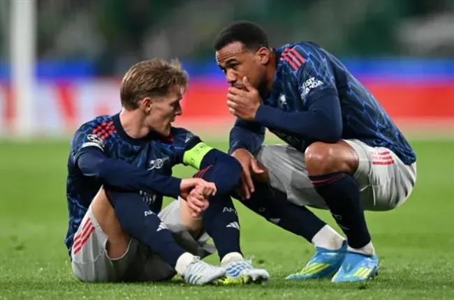 Martin Odegaard vang mat truoc Bournemouth o vong 32 Ngoai hang Anh.