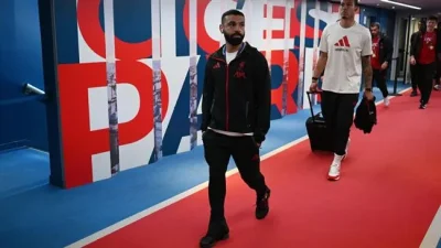 Sốc: Salah 'ngồi chơi xơi nước' suốt 90 phút, Liverpool thua đậm PSG 1